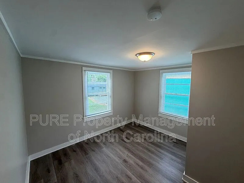 2 bed, 1.0 bath, 624 sqft, $1,049 — Photo 3