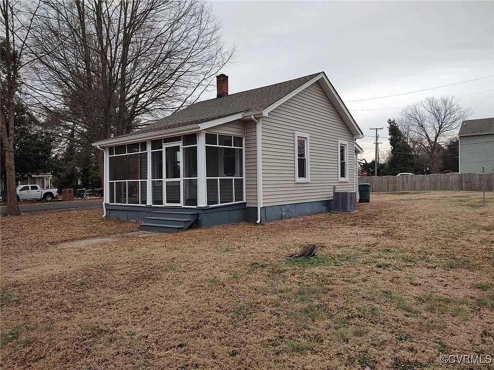 1st image of 4315 7th St