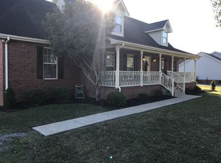 506 E Oakdale Dr, Lebanon, TN 37087