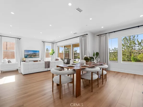 63 Longchamp, Irvine, CA 92602