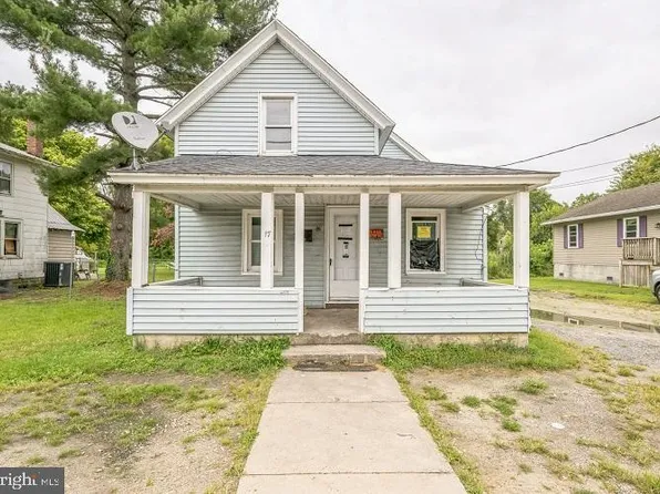 17 S Market St, Seaford, DE 19973