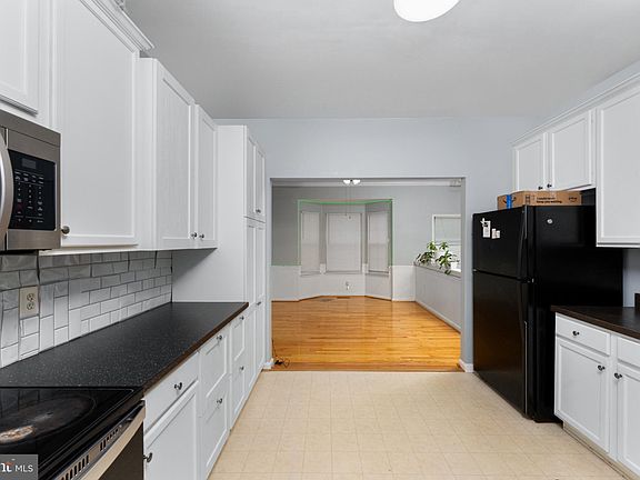 5th image of 8708 Farnham Way