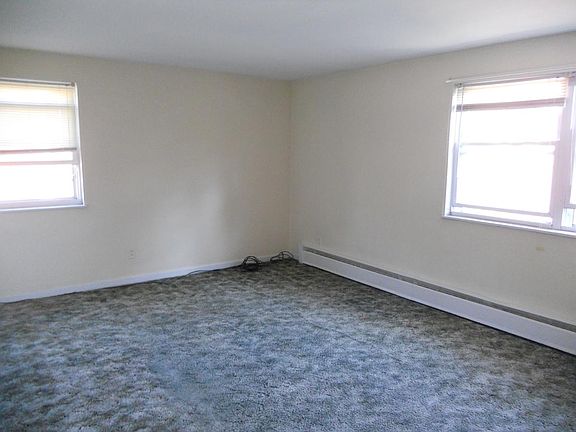 2nd image of 738 Englewood Ave APT 4