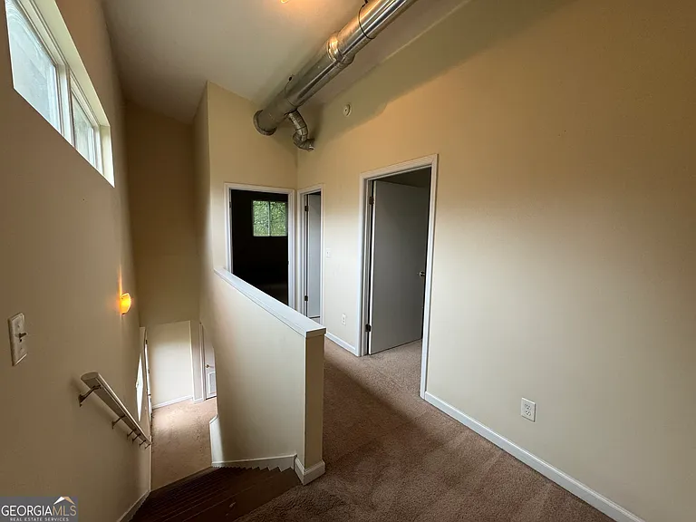 283 Athens Ave — Photo 8