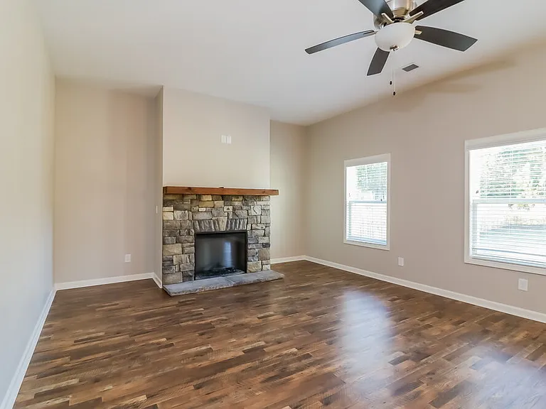 356 Webster Lake Dr — Photo 5