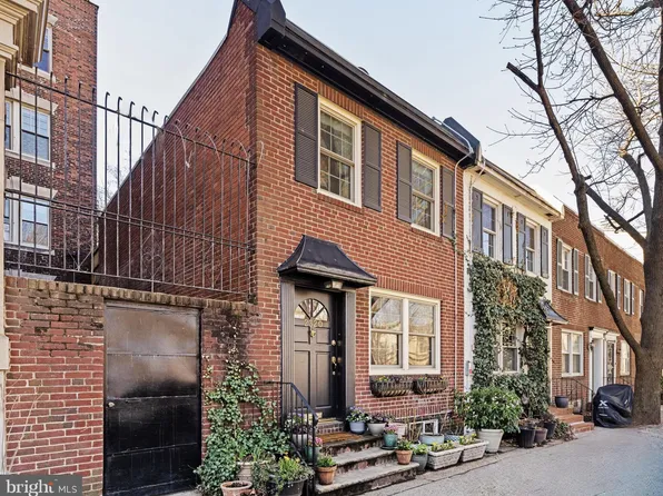 2320 Pine St, Philadelphia, PA 19103