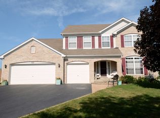 727 Manhattan Cir, Oswego, IL 60543