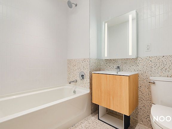 4th image of 393 Weirfield St #1152