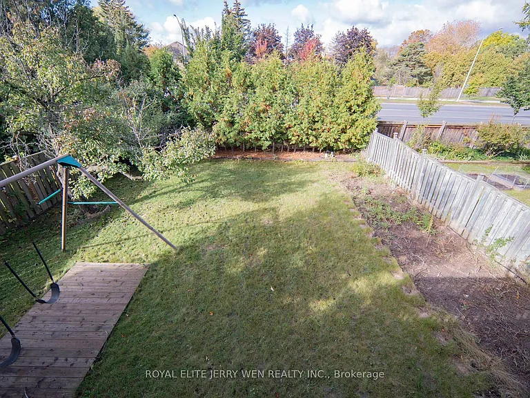 10 Kingsboro Rd — Photo 21