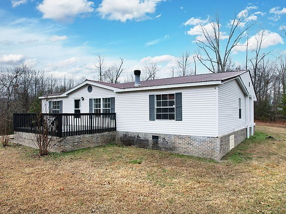 2nd image of 139 Fox Farm Trl SE