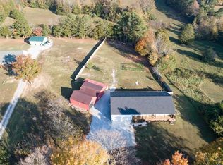 19564 Hill Dr, Athens, AL 35614