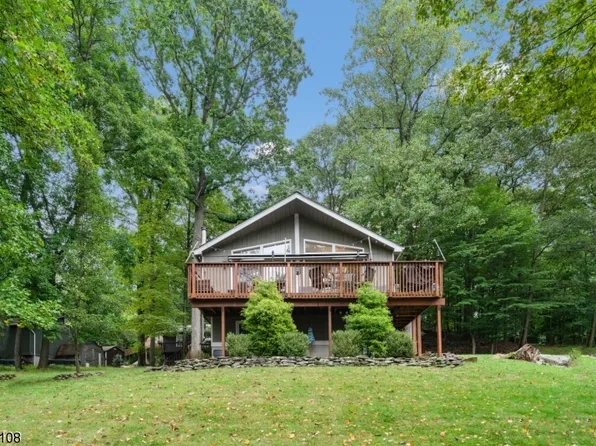 15 Deer Run Dr, High Bridge Boro, NJ 08829
