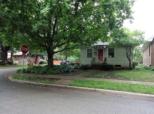 1028 Waverly Pl, Joliet, IL 60435