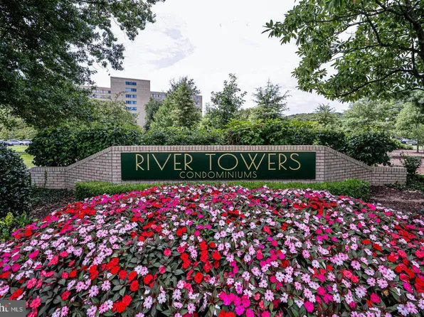 6641 Wakefield Dr APT 609, Alexandria, VA 22307
