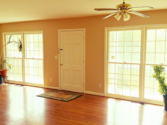 3rd image of 3571 Annell Dr