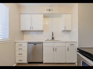412 Summit Ave #110, Arlington, TX 76013