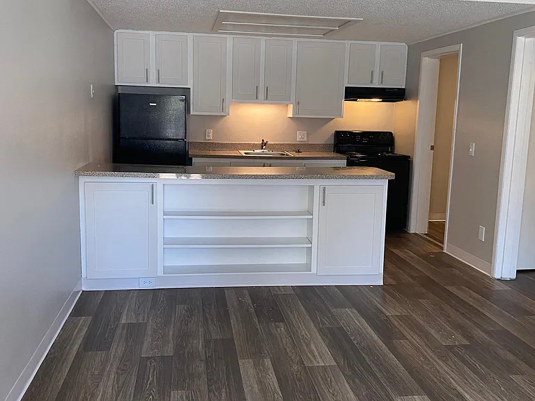 17873 Thelma Ave #1 — Photo 5