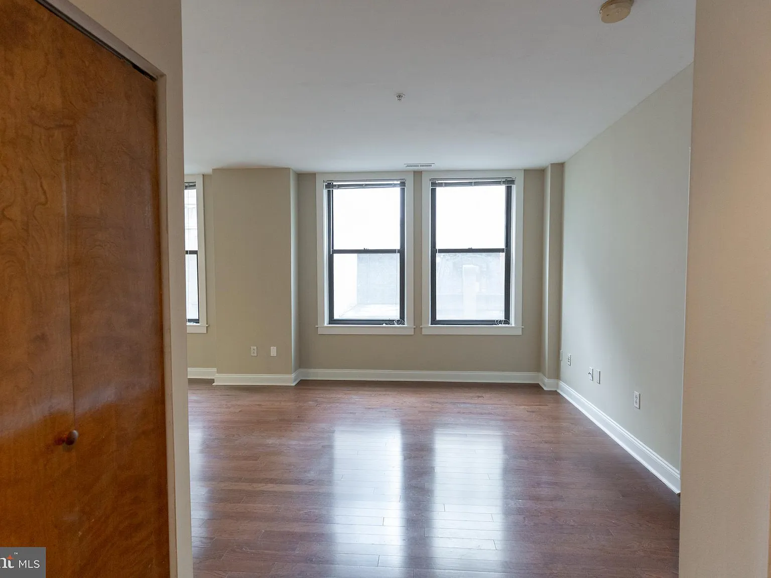 1 bed, 684 sqft, $1,870 — Photo 4