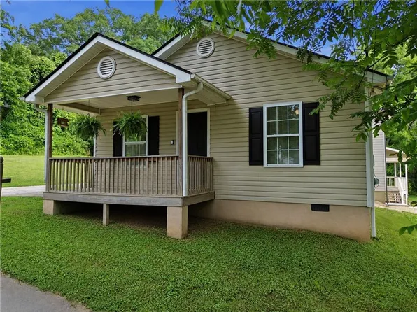 16 Moody St, Cartersville, GA 30120