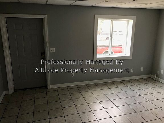 3rd image of 706 Roselane St