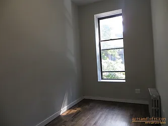 Rented by aptsandlofts.com