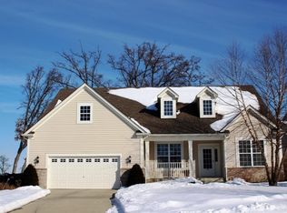 255 S Westminister Ct, Round Lake, IL 60073