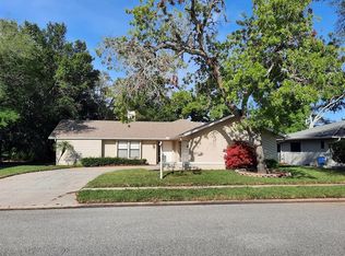 8214 Reynolds Dr, Hudson, FL 34667
