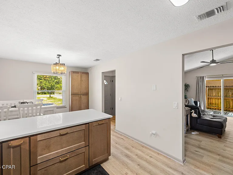 1824 Alabama Ave — Photo 10