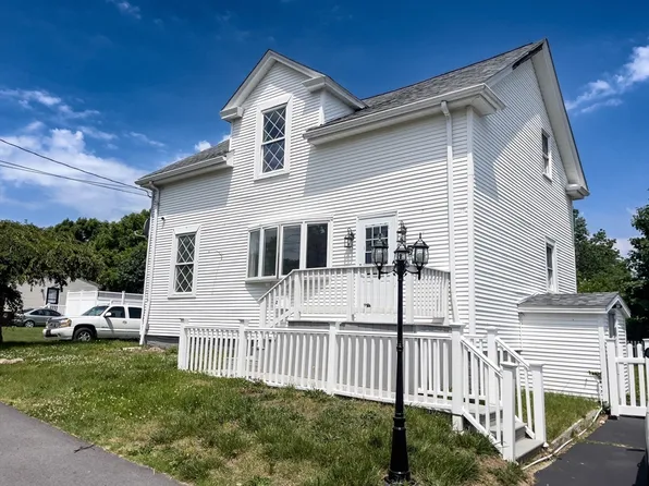 25 Laura Keene Ave, Acushnet, MA 02743
