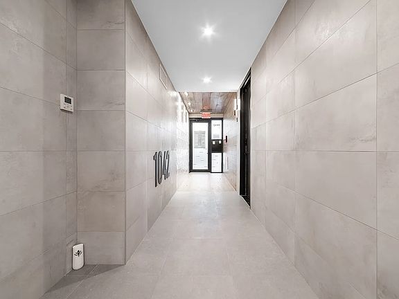 5th image of 1042 President St #3