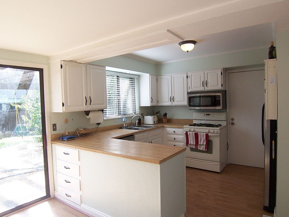 Light & Bright Kitchen