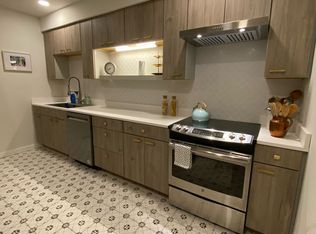 931 N Augusta St APT 2, Staunton, VA 24401