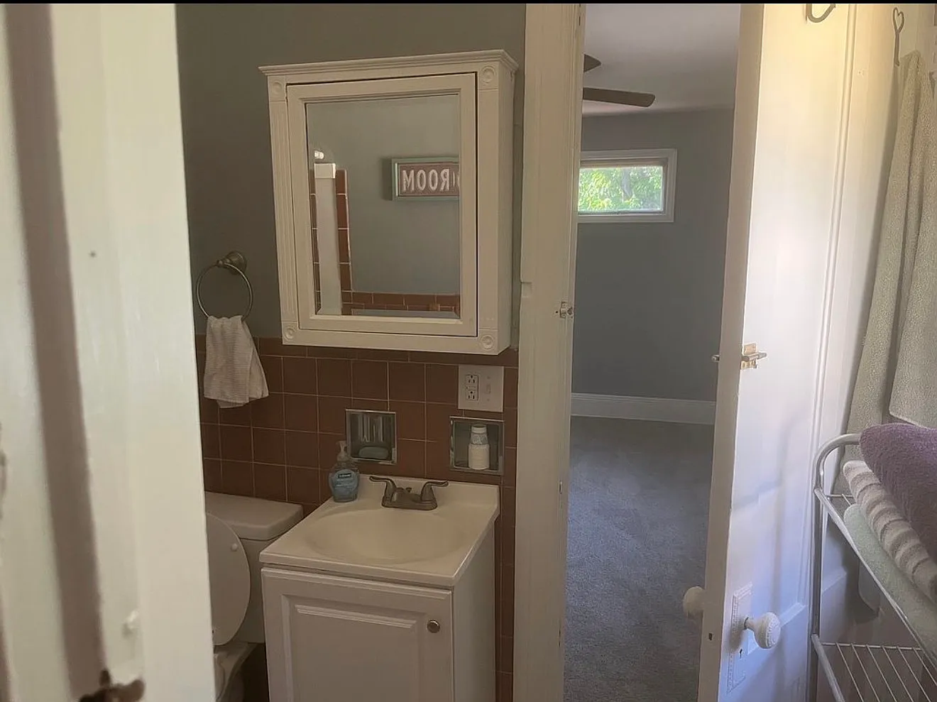3 bed, 1221 sqft, $1,800 — Photo 4