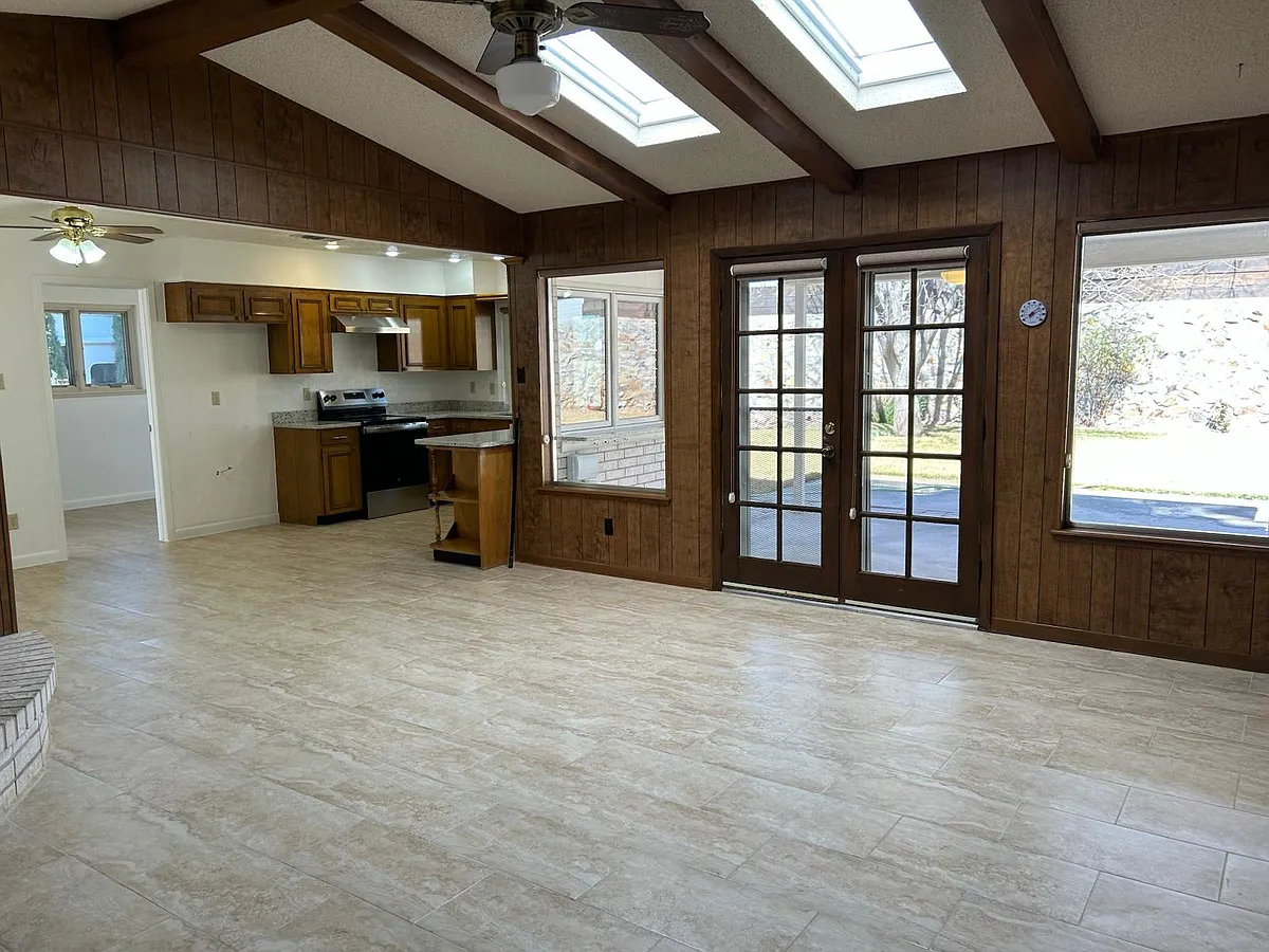 TV/Family Room - 6861 Villa Hermosa Dr