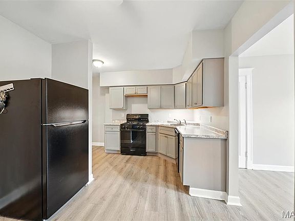 3rd image of 5047 Chippewa St