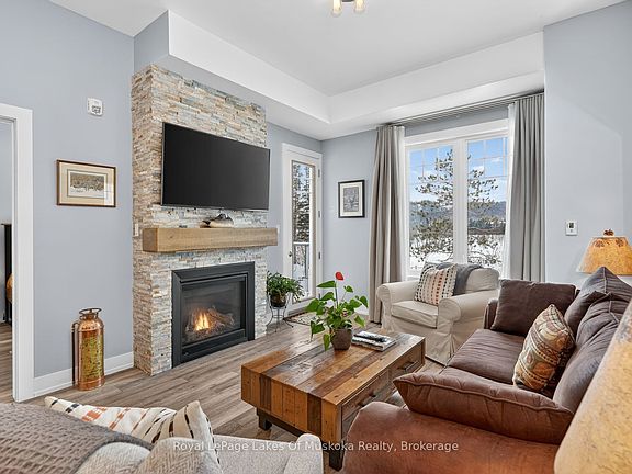 3rd image of 25 Pen Lake Point Rd #102