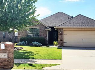 2025 Newbrook Dr, Edmond, OK 73003