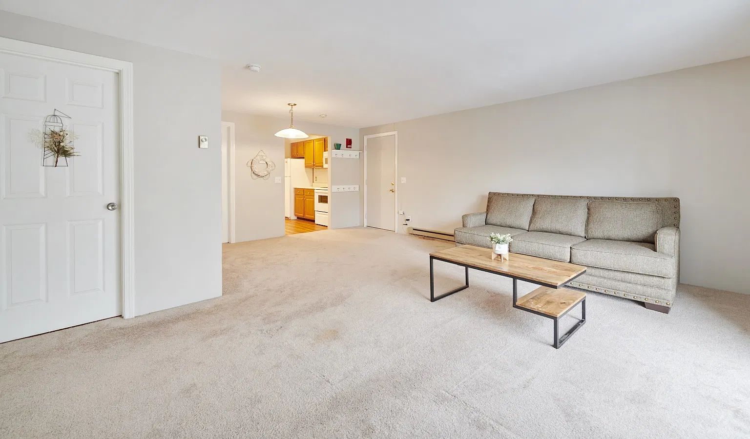 2 bed, 986 sqft, $2,100 — Photo 1