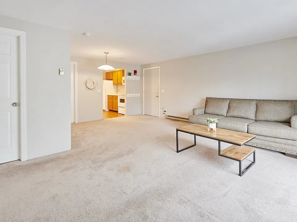 39 Ernest Ave #301