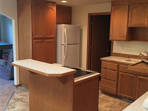 4th image of 117 171st St E