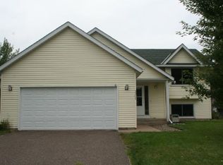 3301 Belmar Dr, Vadnais Heights, MN 55127