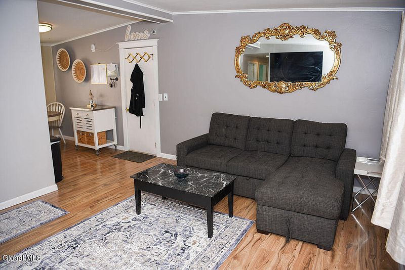 4th image of 3 Uncas Drive
