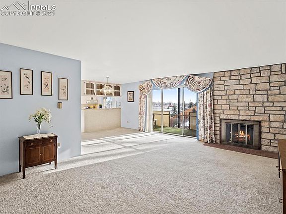 5th image of 777 Saturn Dr Unit 200