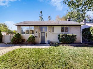 8 Overton Cres, Toronto, ON M3B2V2