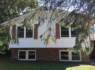 53833 Pulver Rd, Three Rivers, MI 49093