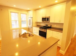 270 Cypress St #J1, Brookline, MA 02445