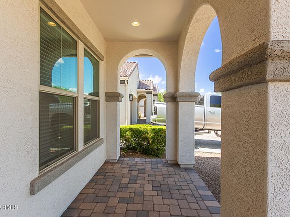 5th image of 973 E HOLLAND PARK Drive