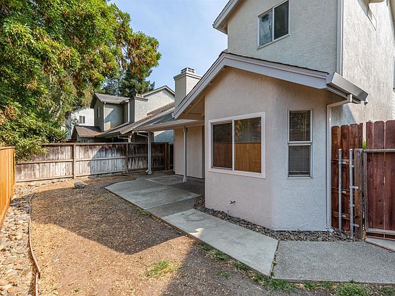 4th image of 338 Laurelwood Cir