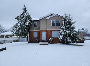170 Myrtle St, Somerset, NJ 08873
