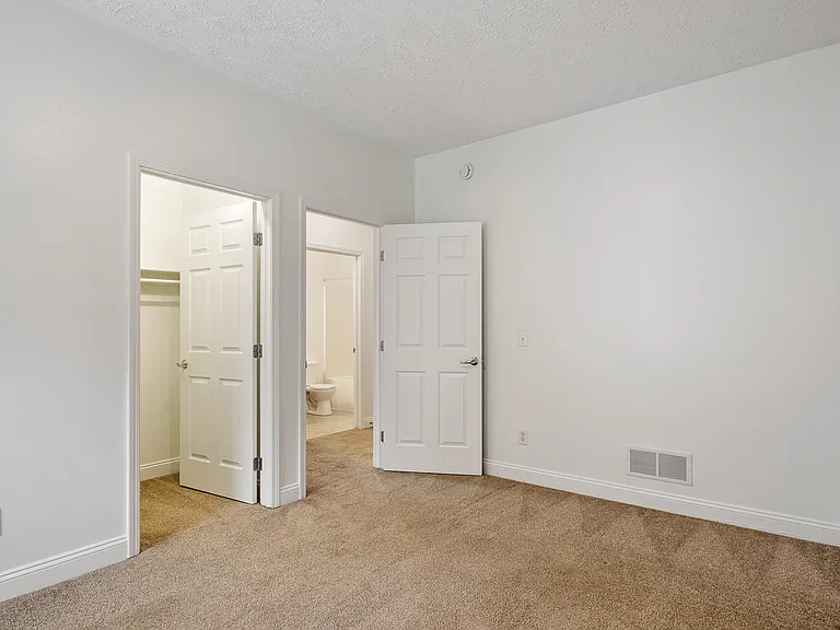 Fieldstone Apartments — Photo 28